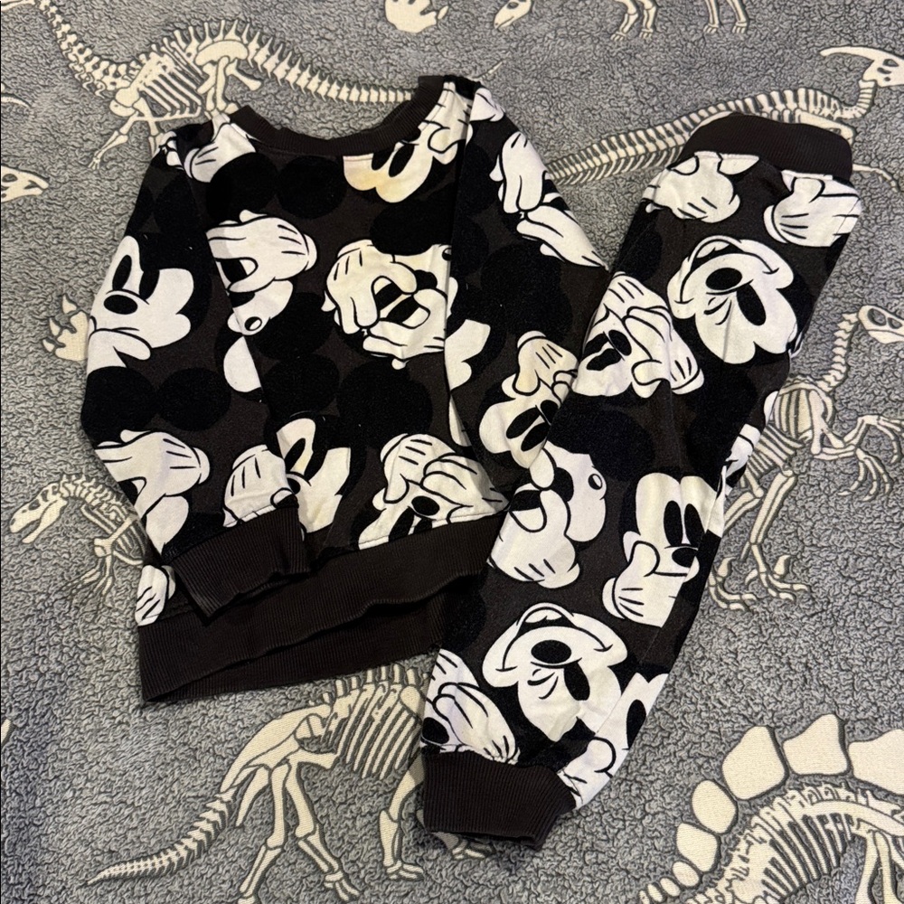 Black and White Mickey Mouse Set